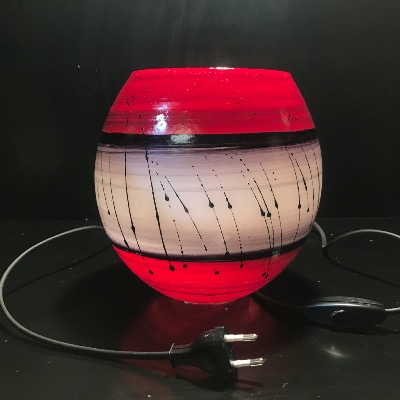 Lampe ronde petite rouge mouchetée